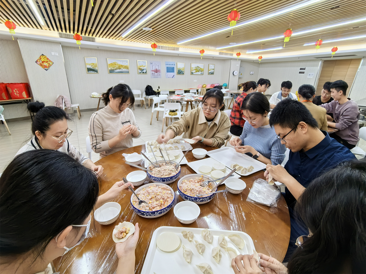 包饺子